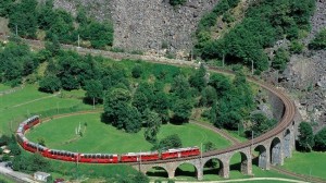 trenino-rosso-patrimonio-unesco[1]